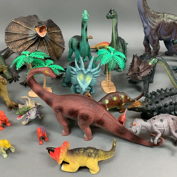 Variety of Toys Dinosaurs Hard Plastic Lot of 31 Pretend Play - Picture 4 of 10